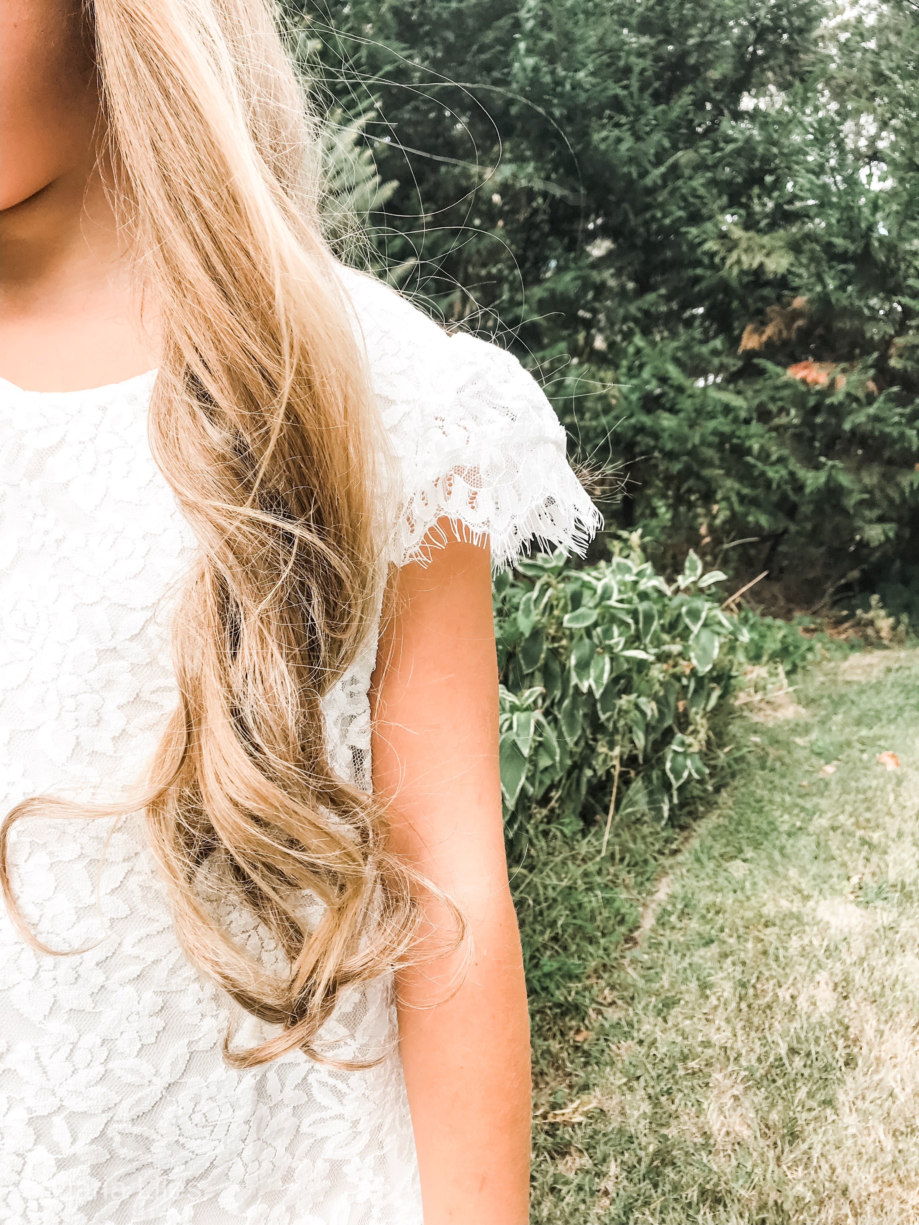 Chloe Cap Sleeve Lace Dress in White